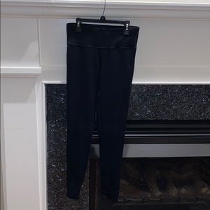 Champion leggings **has pockets**